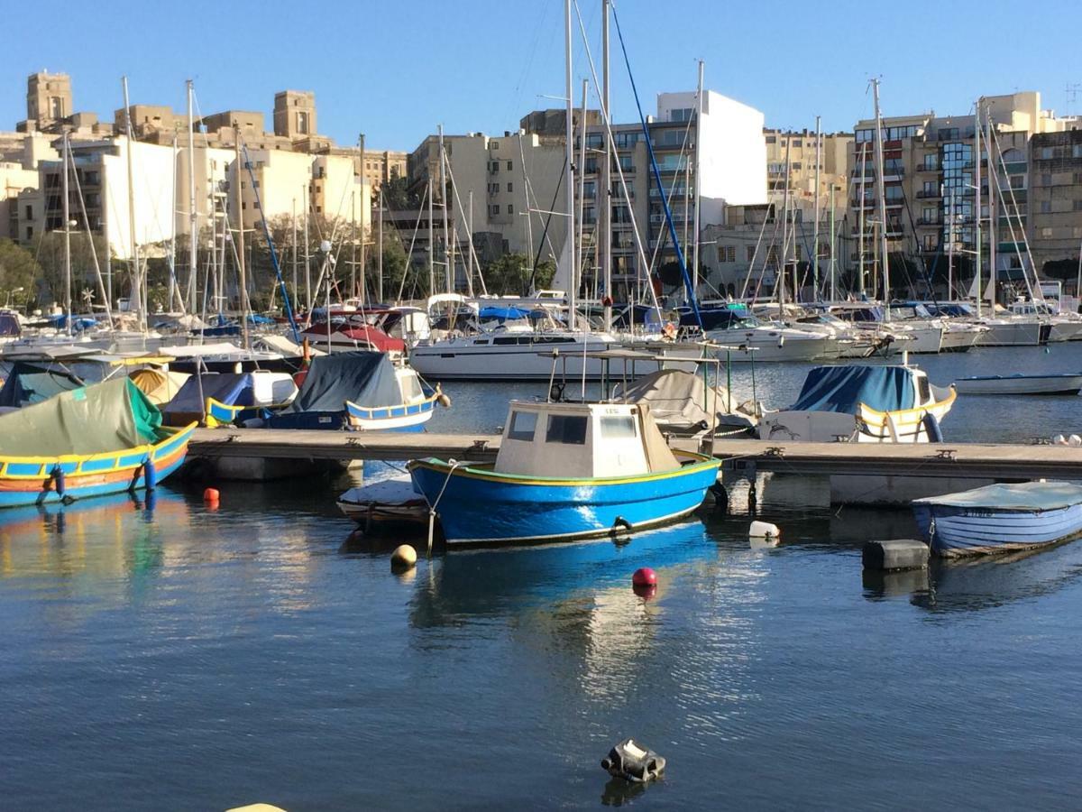 Seafront Apartment Between Valletta And Sliema Msida Exterior photo