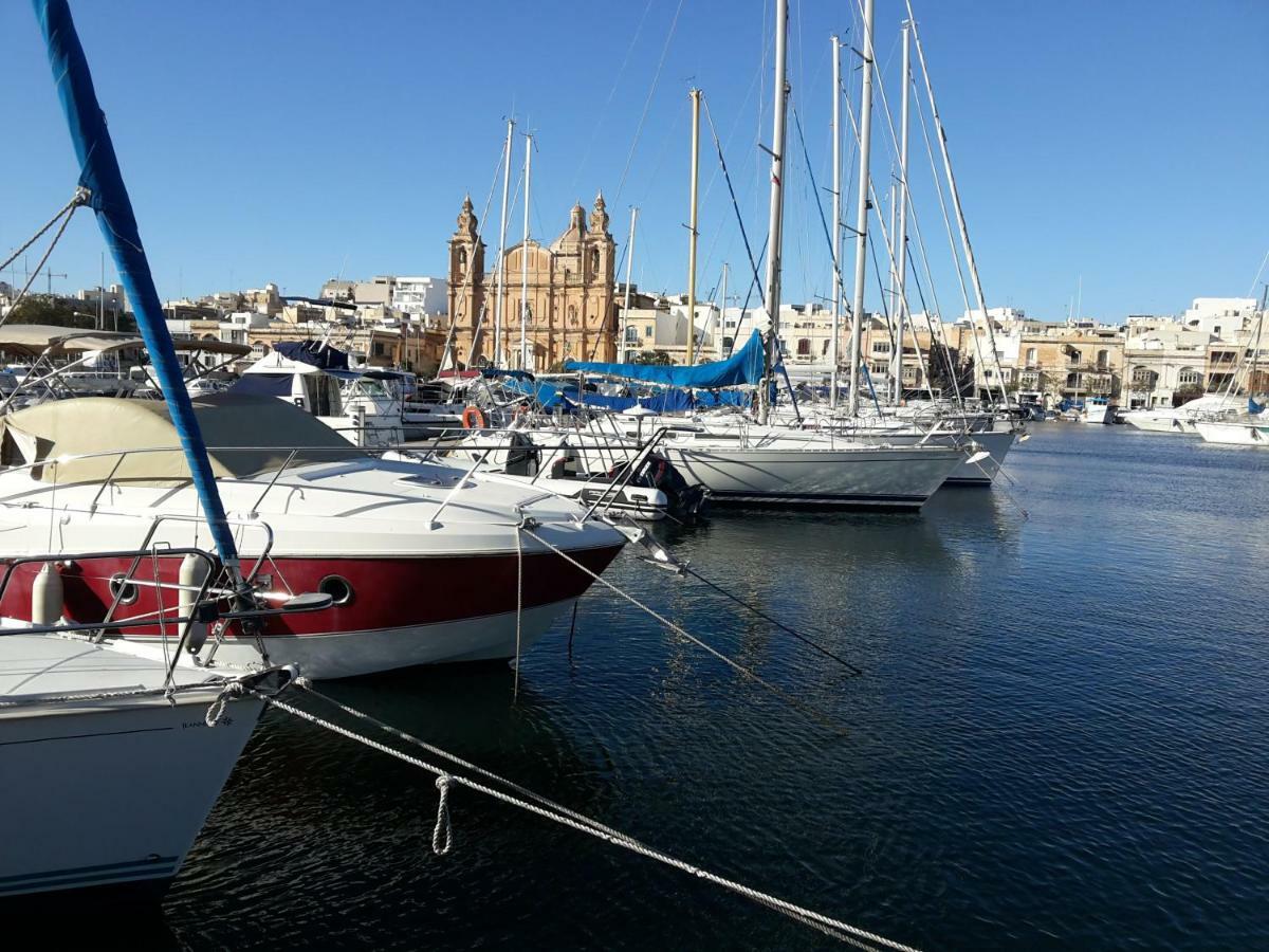 Seafront Apartment Between Valletta And Sliema Msida Exterior photo