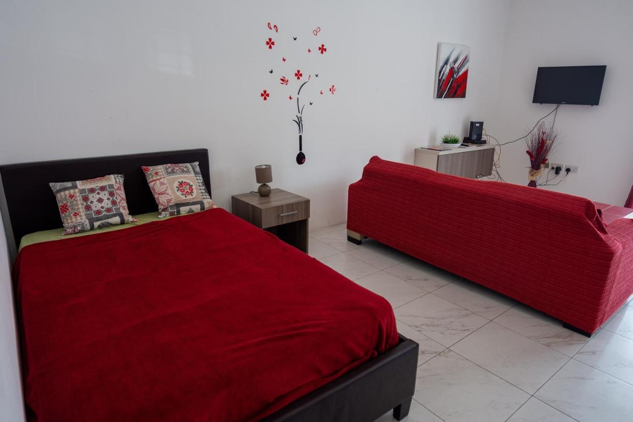 Seafront Apartment Between Valletta And Sliema Msida Exterior photo